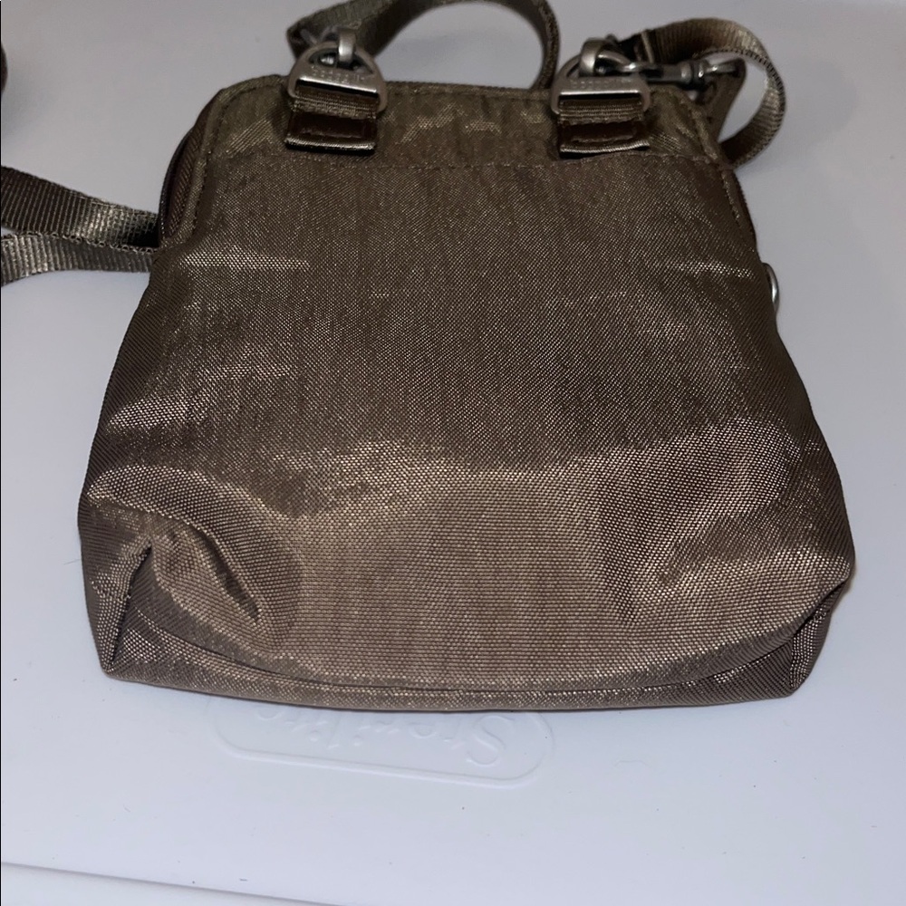 Baggallini small tan crossbody purse - Picture 3 of 6